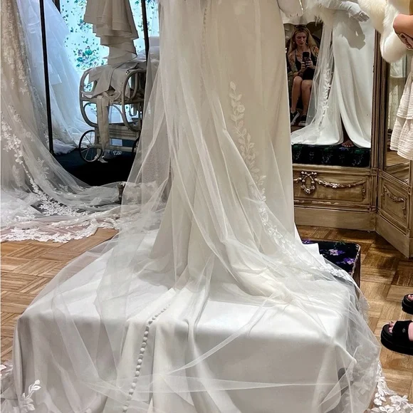 Yvonne Le Fleur Elegant White Wedding Dress with Ostrich Feather Detail - Picture 3 of 13